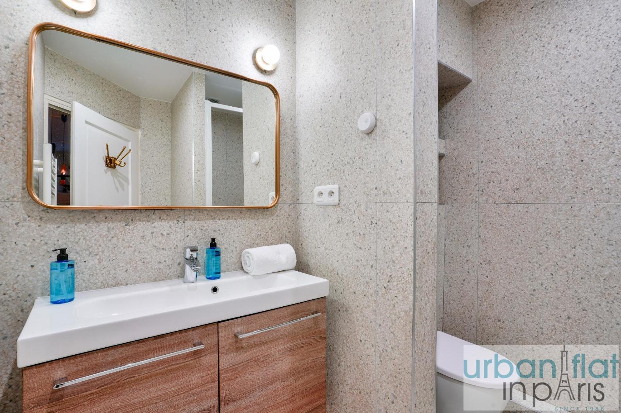 33 - Flat Av Des Champs-Elysees Paris Ngoại thất bức ảnh
