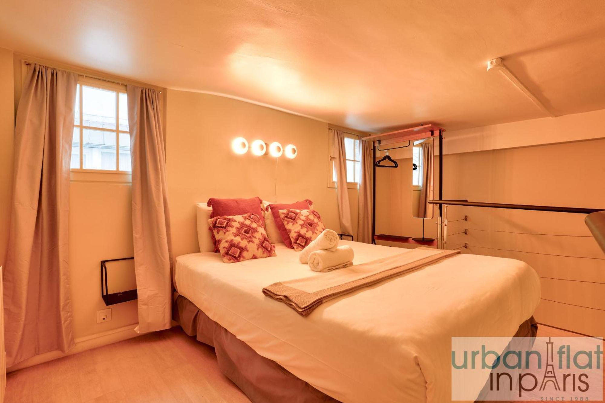 33 - Flat Av Des Champs-Elysees Paris Ngoại thất bức ảnh