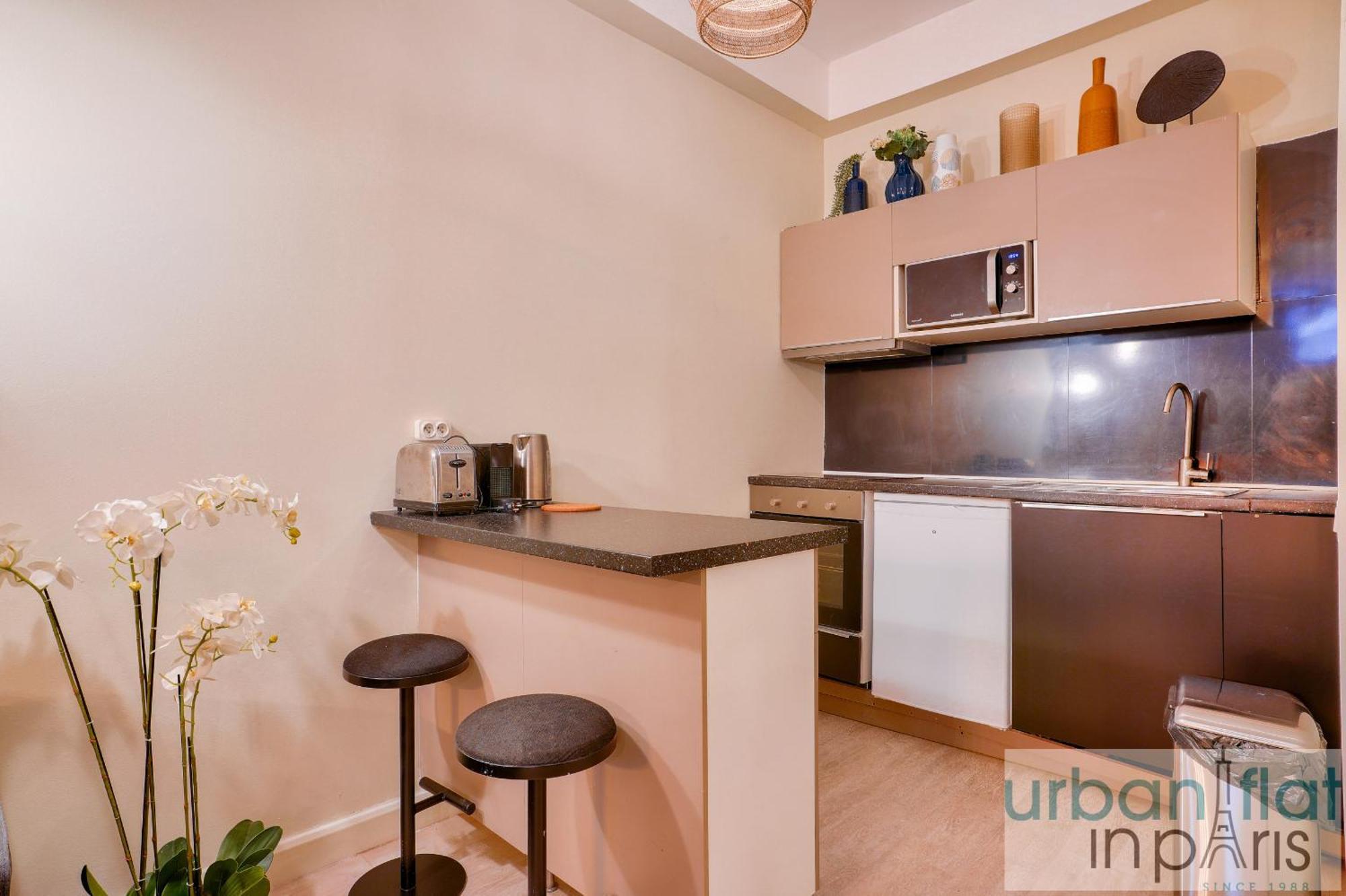 33 - Flat Av Des Champs-Elysees Paris Ngoại thất bức ảnh